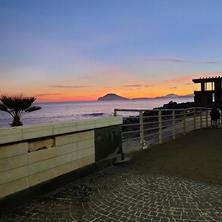 Bed and Breakfast Pozzuoli Seaview Екстер'єр фото